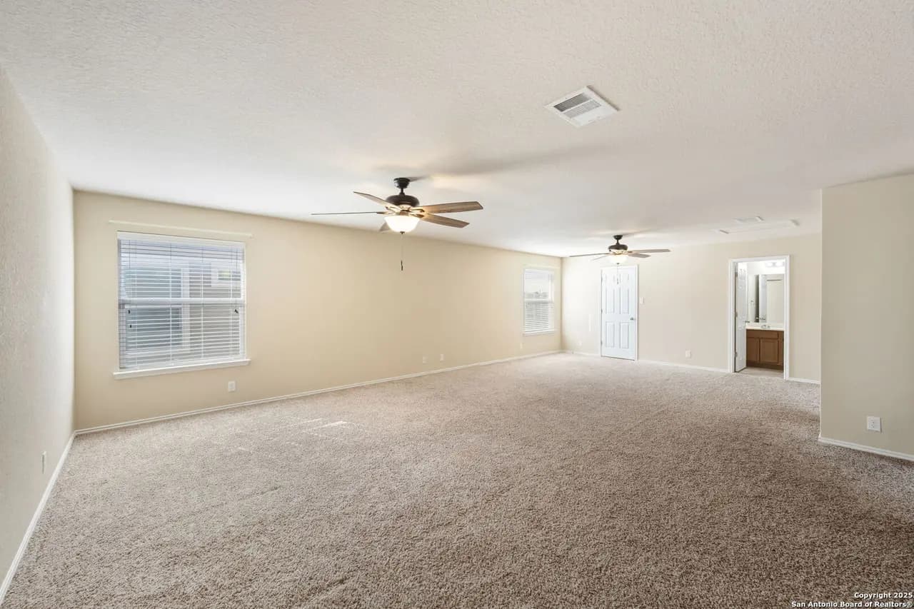Before virtual staging: empty vacant room needing home staging for a real estate listing